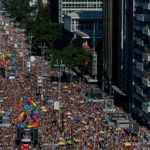 Parada LGBT+ em SP ocorre neste domingo com promessa de multidão em verde e amarelo