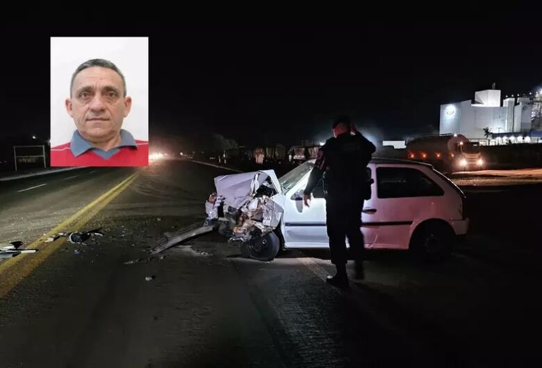 Sargento da PM morre em colisão entre VW Gol e caminhão, na BR-060