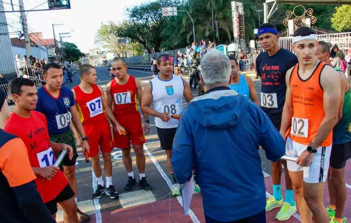 Corrida do Facho e Desfile Cívico reúnem 20 mil pessoas nas comemorações pelos 125 anos de Campo Grande