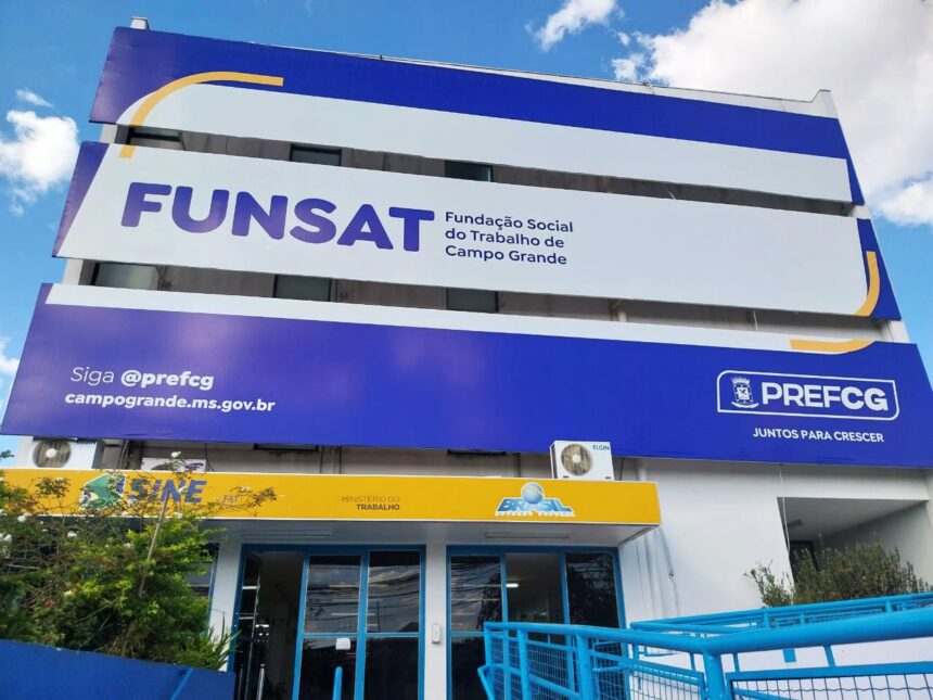 Funsat anuncia 2,1 mil vagas de emprego em 204 funções nesta sexta-feira