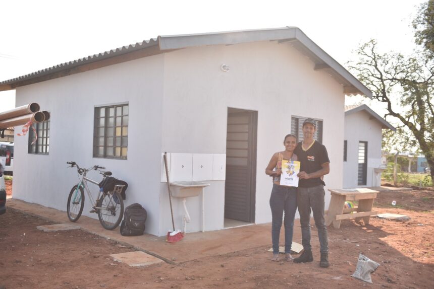 Sonho da casa própria se tornou realidade para famílias que viviam em favela atingida por incêndio